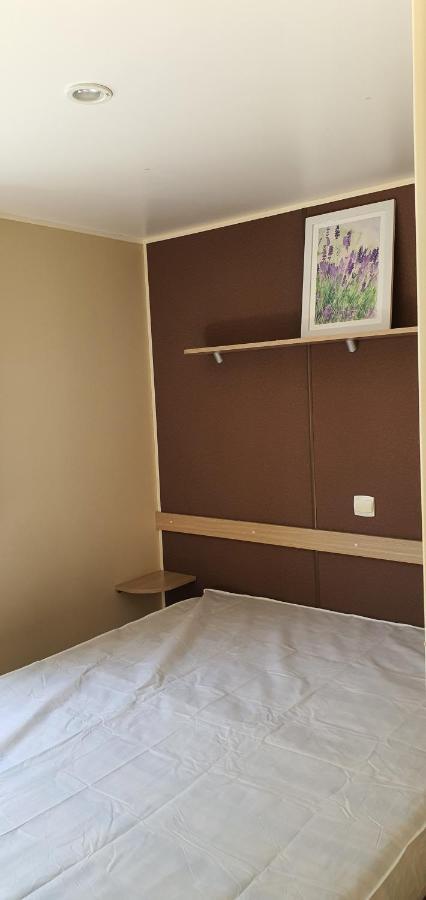 Mobil Home Climatise 6 Personnes La Roque-d'Antheron Exterior photo