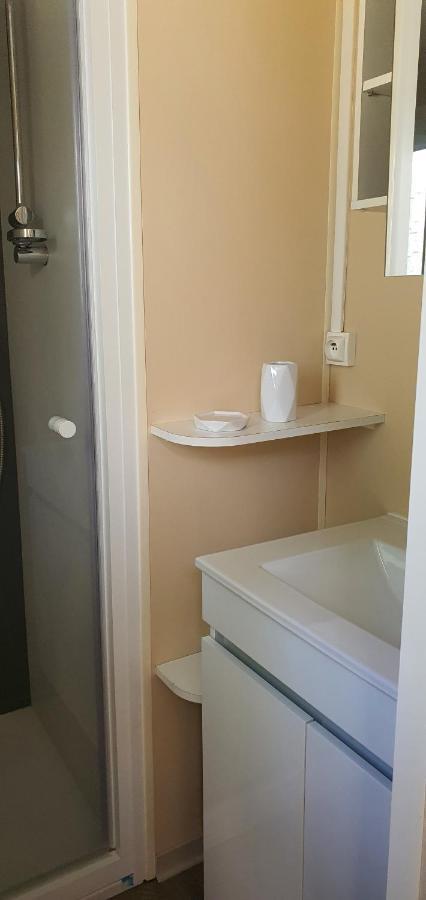 Mobil Home Climatise 6 Personnes La Roque-d'Antheron Exterior photo